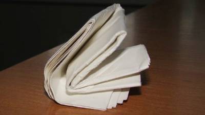 Тест на сообразительность: Какой толщины будет лист бумаги, сложенный вдвое 42 раза?